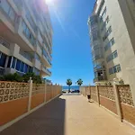 Estudio Con Piscina Y Parking, Playa A 4 Min A Pie, Tren A 2 Min *