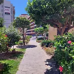 아파트 Estudio Con Piscina Y Parking, Playa A 4 Min A Pie, Tren A 2 Min