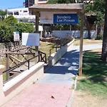 Estudio Con Piscina Y Parking, Playa A 4 Min A Pie, Tren A 2 Min