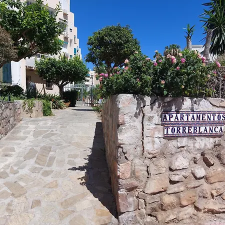 Estudio Con Piscina Y Parking, Playa A 4 Min A Pie, Tren A 2 Min Daire *