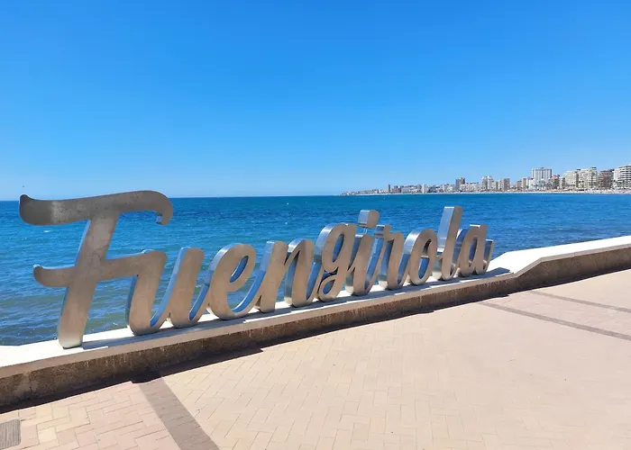 Estudio Con Piscina Y Parking, Playa A 4 Min A Pie, Tren A 2 Min Apartment Fuengirola