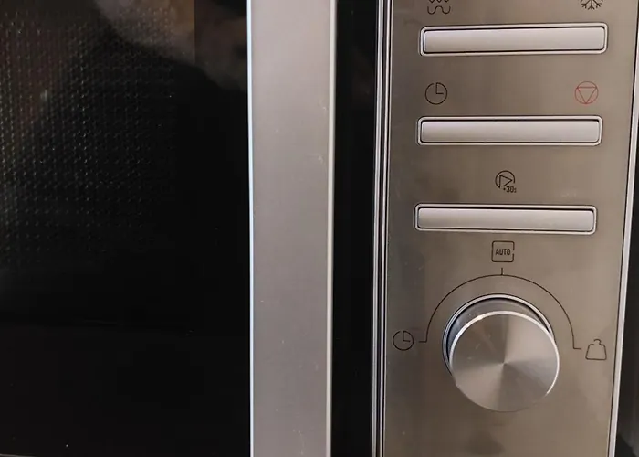 Apartment Estudio Con Piscina Y Parking, Playa A 4 Min A Pie, Tren A 2 Min