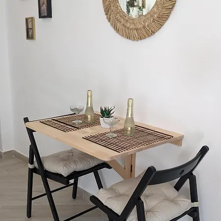 Estudio Con Piscina Y Parking, Playa A 4 Min A Pie, Tren A 2 Min Apartman Fuengirola