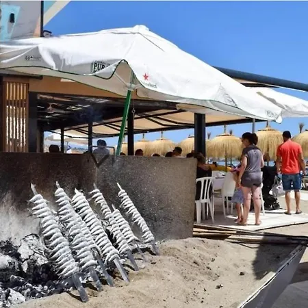 아파트 Estudio Con Piscina Y Parking, Playa A 4 Min A Pie, Tren A 2 Min