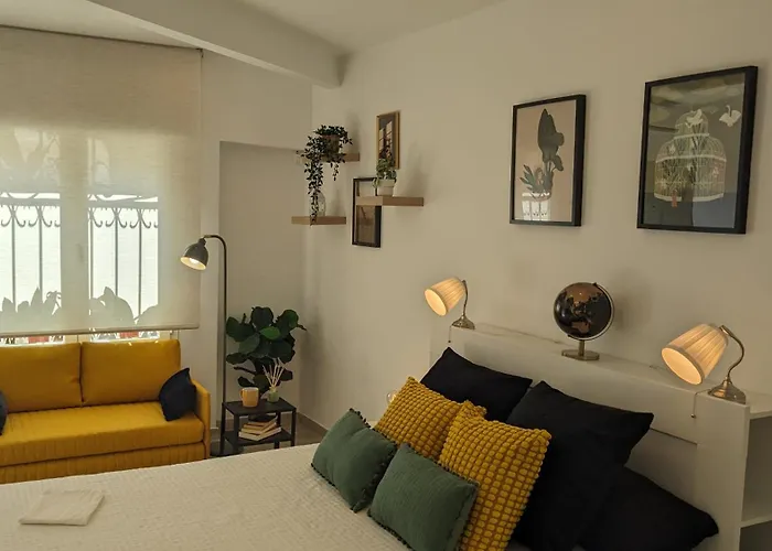 Estudio Con Piscina Y Parking, Playa A 4 Min A Pie, Tren A 2 Min Apartment