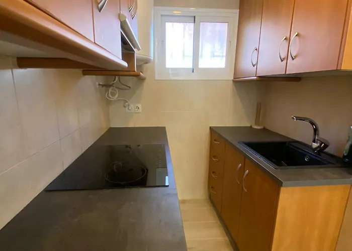 Estudio Con Piscina Y Parking, Playa A 4 Min A Pie, Tren A 2 Min * Fuengirola