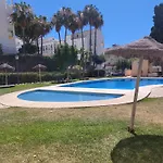 Estudio Con Piscina Y Parking, Playa A 4 Min A Pie, Tren A 2 Min 公寓 丰希罗拉